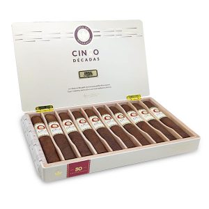 Cinco Decadas Fundador 五十年創建