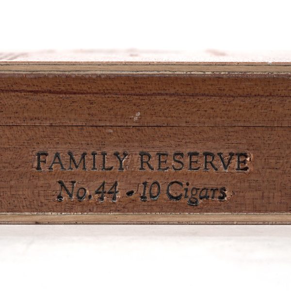 Family Reserve Serie 44 Years Maduro 家族珍藏 44年 馬杜羅 - Image 4