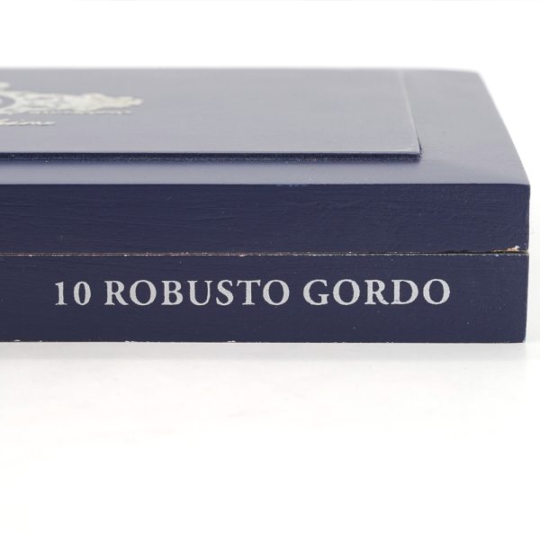 Blue Sapphire Robusto Box Pressed 藍寶石 羅伯圖 - Image 3