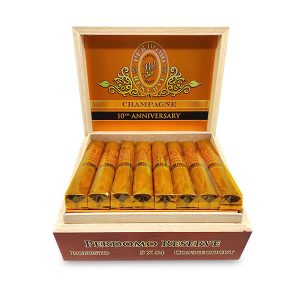 Reserve 10th Anniversary Connecticut Robusto 珍藏10週年康涅狄格州羅伯圖